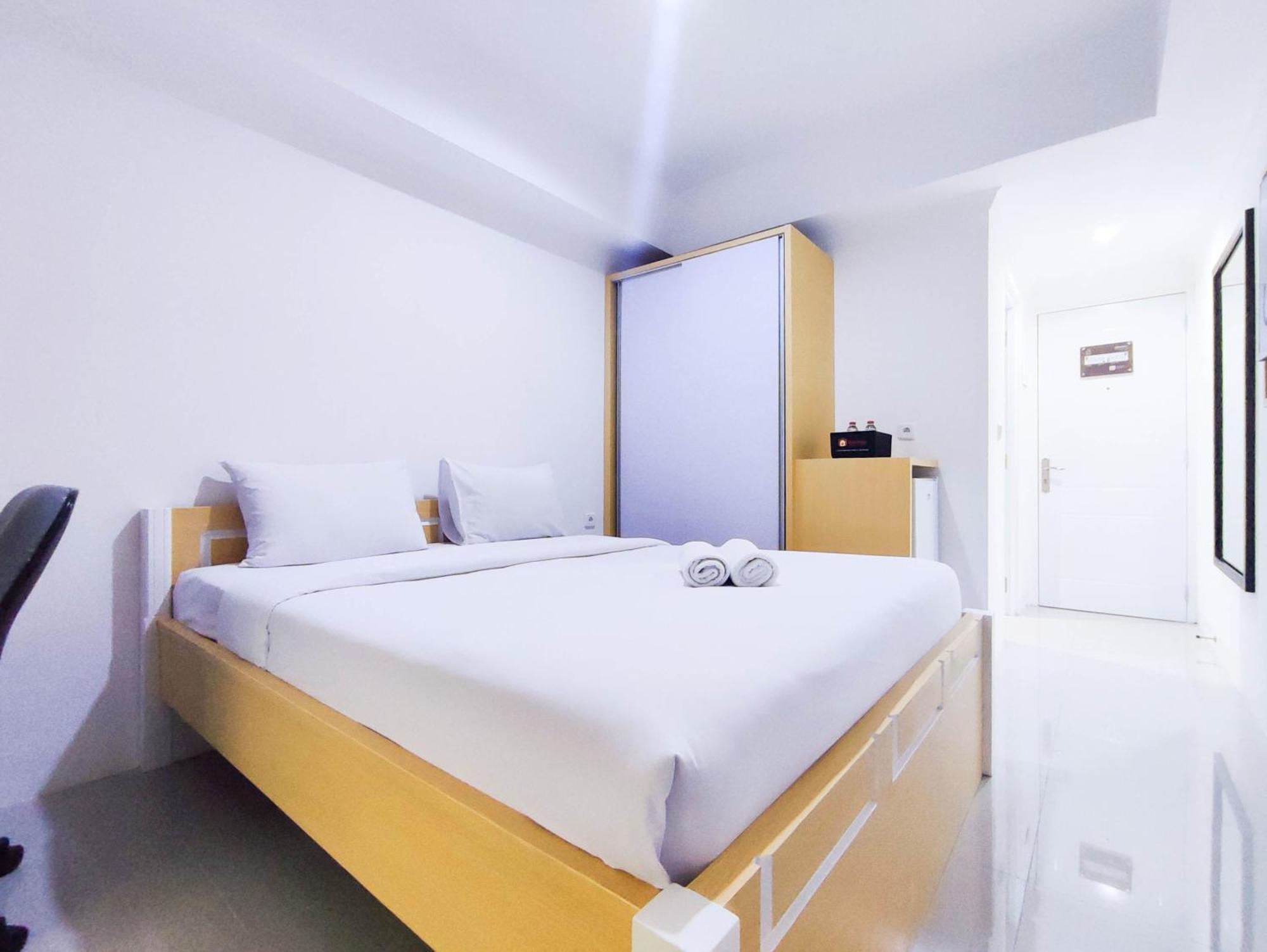 Cozy At 9th Floor Paltrow By Travelio * Semarang
